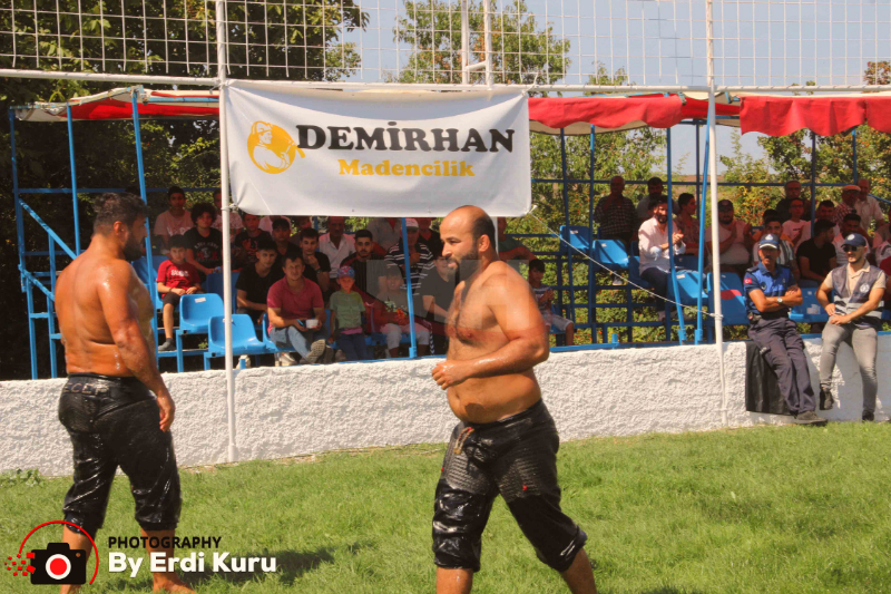 24. Geleneksel Malkara Fehmi Özkan Yağlı Güreşleri Baş Pehlivanı “ALİ GÜRBÜZ” Oldu