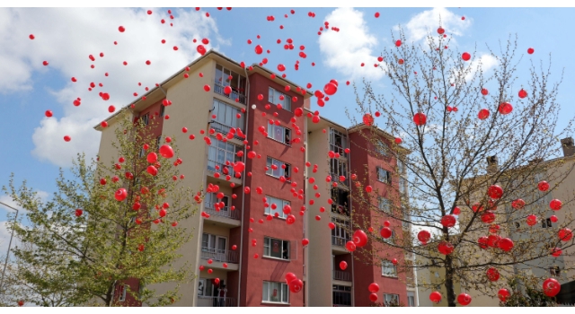Keşan'da 2 bin 323 balon, gökyüzüne bırakıldı