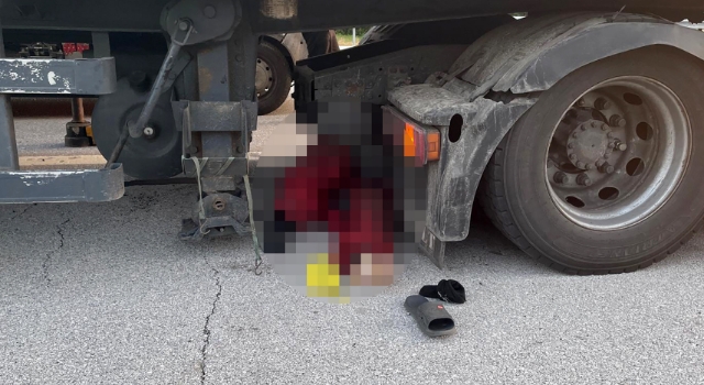 TIR'ın hava tüpünün altında kalan Ukraynalı sürücü, yaşamını yitirdi