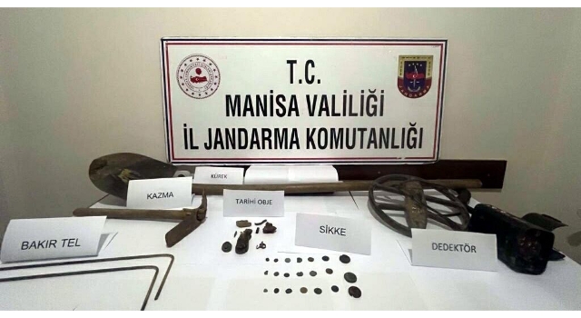 Antik kentte kaçak kazı yapan 3 şüpheli yakalandı