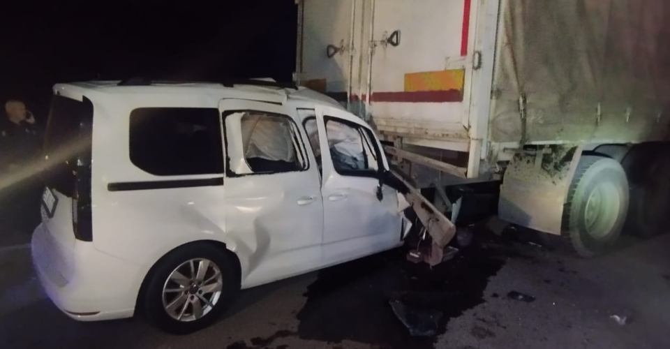 Malkara'da araç kamyonun altına girdi: 1 ölü