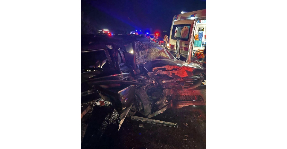 Kırklareli'de otomobiller çarpıştı; 2 ölü, 4 yaralı