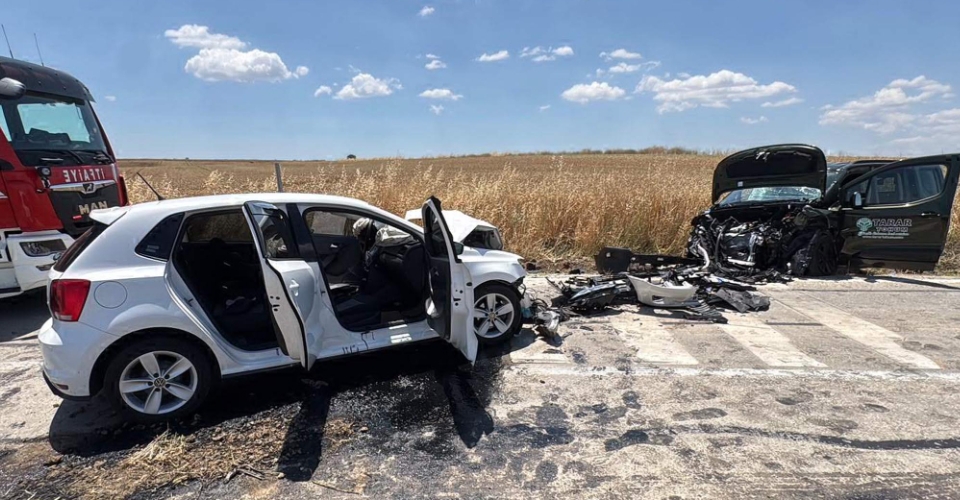 Tekirdağ'da otomobille hafif ticari araç çarpıştı; 2 yaralı