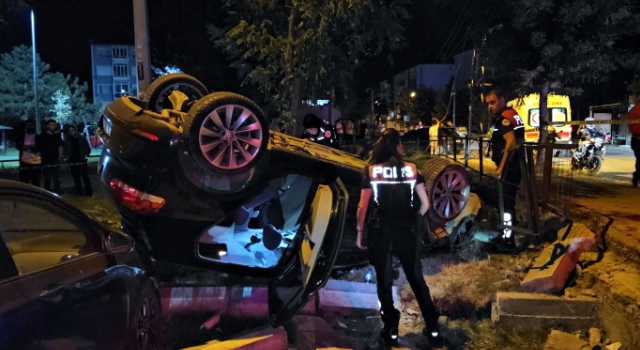 Seyir halinde alev alan otomobil, yandı