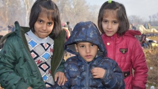 7 yaşındaki Afgan Leyla: Yunan polisi bizi darbetti