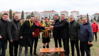 Edirne U19 Ligi şampiyonu Keşanspor, kupasını aldı