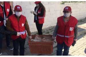 Kızılay, Kırklareli'de 5 bin pide dağıttı