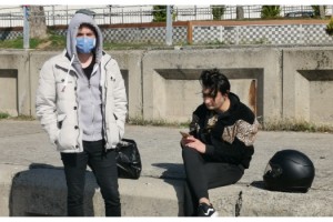 Yasağa rağmen sahile geldiler... "İki bira içip eve gideceğiz"