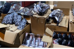 Çin'den getirdiği oto yedek parçaları ile yakalandı