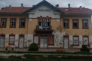 Kırklareli'nde kültürevi olacak tarihi gar binasının ihalesi yapıldı