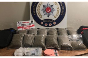 Kovalamacayla durdurulan araçta 13 kilo bonzai ele geçirildi