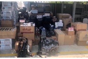 Bulgaristan plakalı otobüste 6,5 milyon liralık kaçak malzeme ele geçti