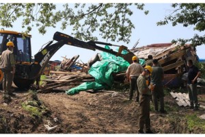 Longoz Ormanları'ndaki kaçak yapılar yıkıldı