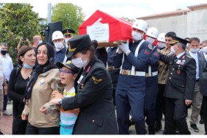 Şehit Akgöz, son yolculuğuna uğurladı