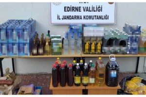 Moldova'dan gelen araçta kaçak içki ve et ele geçirildi