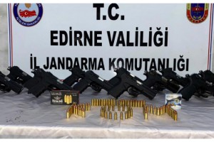12 ruhsatsız tabanca ve 85 mermi ele geçirildi