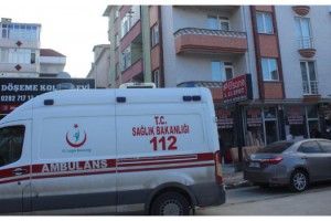 İşten geldi, eşini ölü buldu