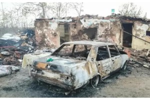 Yangında ev ve otomobil kullanılamaz hale geldi