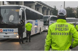 15 Temmuz Demokrasi Otogarı'nda kış lastiği denetimi