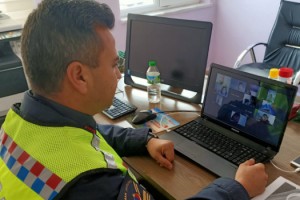Edirne'de 450 öğrenciye EBA ve Zoom üzerinden trafik eğitimi