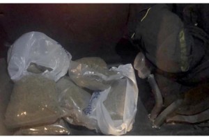 Otomobilinde uyuşturucu bulunan şüpheli gözaltında