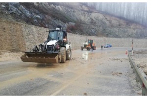 Demirköy’de şiddetli yağış sonrası toprak kayması