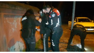 Sokağa çıkma kısıtlamasında, üzerinde uyuşturucuyla yakalandı