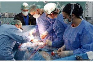 Koşuyolu Yüksek İhtisas Hastanesi’nde mucizevi gece: Aynı anda kalp, akciğer nakli ve aort yırtılması ameliyatı yapıldı