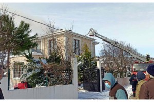 Malkara'da çatıda çıkan yangın korkuttu