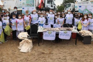 İğneada'da sahil temizliği