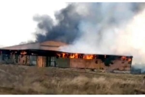 Kırklareli'de hayvan çiftliğinin saman ve ot deposunda yangın çıktı