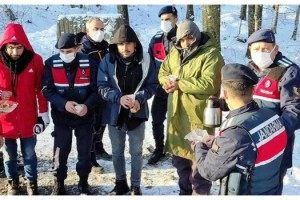 Ormanda kaybolan 4 kişi, 10 saat sonra bulundu