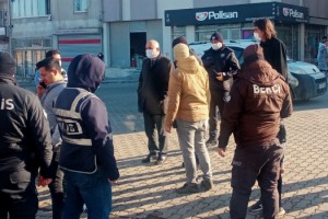 Polisin ‘huzur ve güven’ uygulamasında aranması olan 4 kişi yakalandı