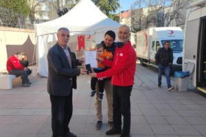 65 yaşındaki Üzüm, 47 senedir kan bağışlıyor