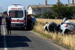 Arı paniği, kazaya neden oldu: 3 yaralı