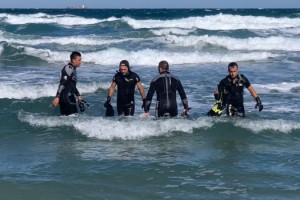 Denize giren kardeşlerden biri kayboldu, diğeri yoğun bakımda