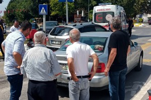 Yaya geçidinde zincirleme kaza: 1 yaralı