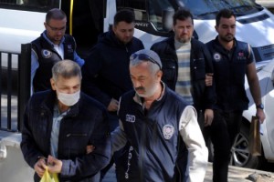 Yunanistan'a kaçmaya çalışan 3 FETÖ şüphelisine tutuklama