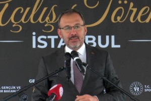 Bakan Kasapoğlu: Gençlerimiz her şeyin en iyisine layıktır anlayışıyla çalışıyoruz