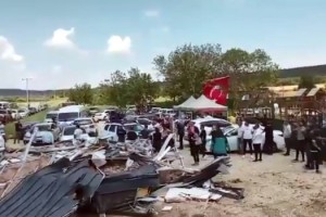 Edirne'de 'Tiny House' yıkımında arbede; gözaltılar var!