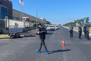 Otomobil ile çarpışan motosikletin sürücüsü öldü