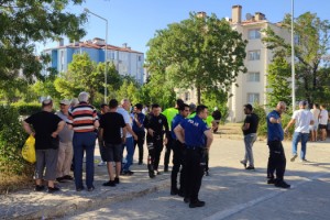 Keşan'da komşular arası silahlı kavga: 1’i ağır 3 yaralı