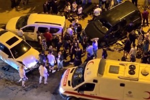Çorlu'da 3 aracın karıştığı kazada 1 kişi yaralandı