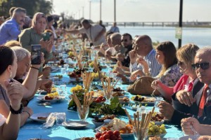 Edirne Gastronomi Festivali'nde 150 metre uzunluğunda peynir sofrası kuruldu