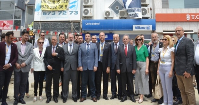 İYİ PARTİ ADAYLARINI TANITTI