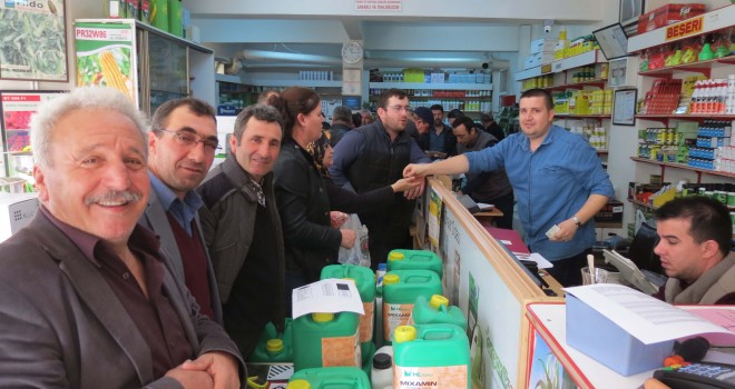 Çiftçiler Tarlalarını İlaçlamaya Başladı