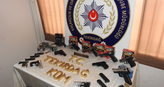 Otomobil Değil, Mühimmat Deposu