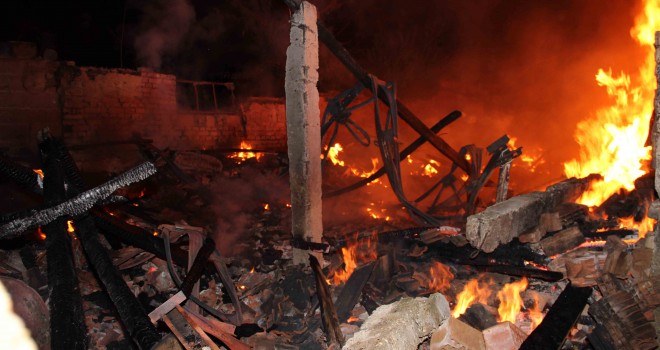 Malkara’da Metruk Bina Yandı