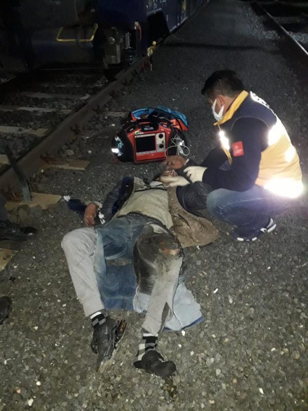 Bulgaristan’a gidecek trene gizlice binmek isteyen 2 Suriyeli, elektrik akımına kapıldı