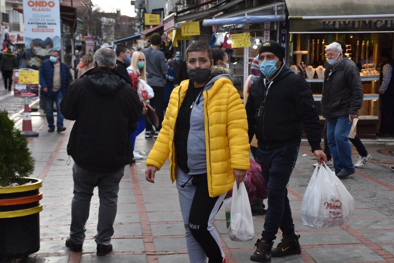 Bulgarlar, yılbaşı alışverişi için Edirne'ye akın etti
